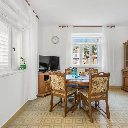 Lovely In With Wifi بيت للعطل *