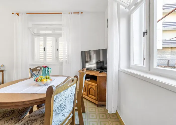 Lovely In With Wifi Hébergement de vacances